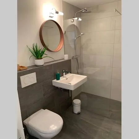 Neben Therme Fuer 2 Erwachsene Neu Renoviert *